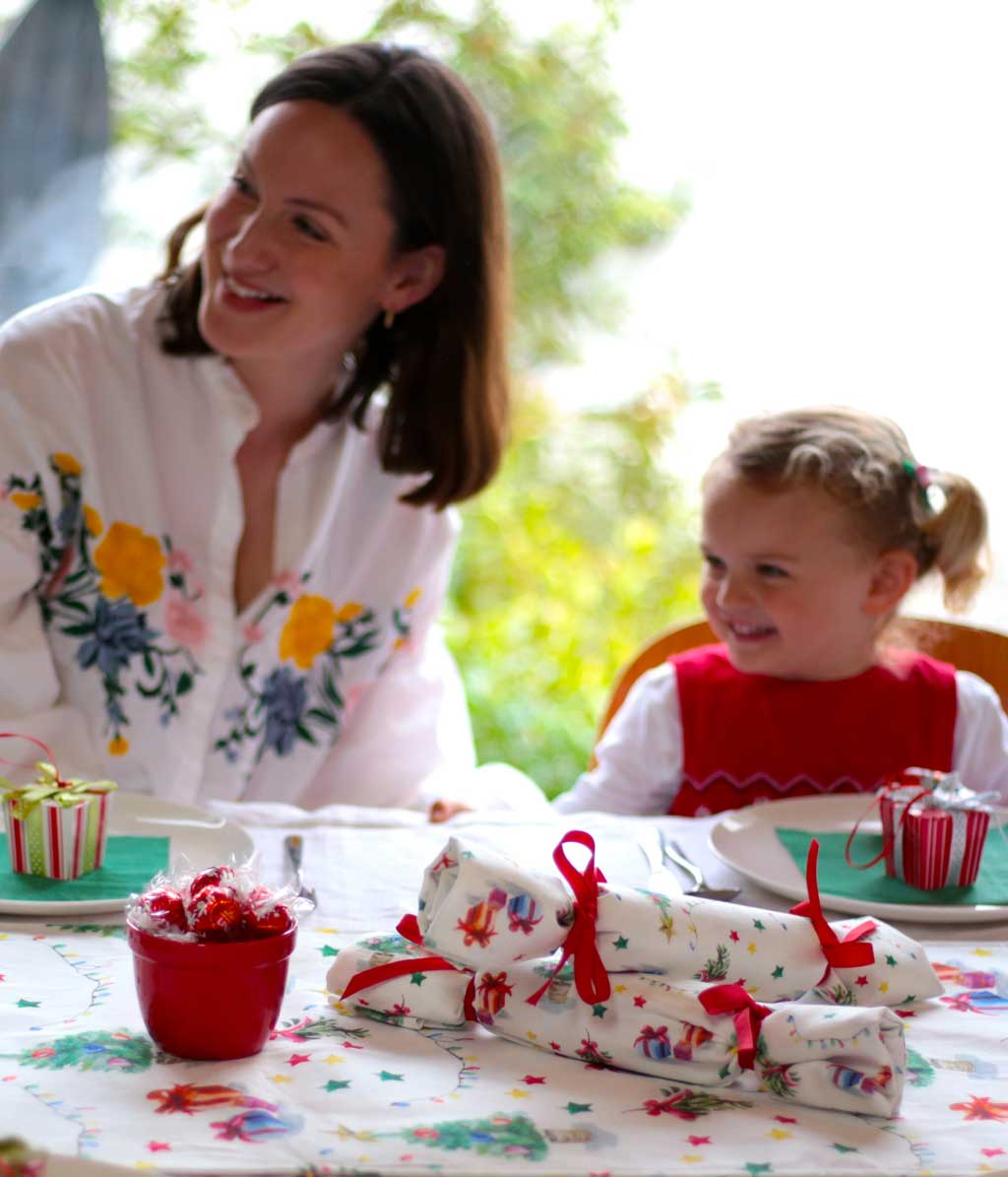 Feliz Navidad Table Runner
