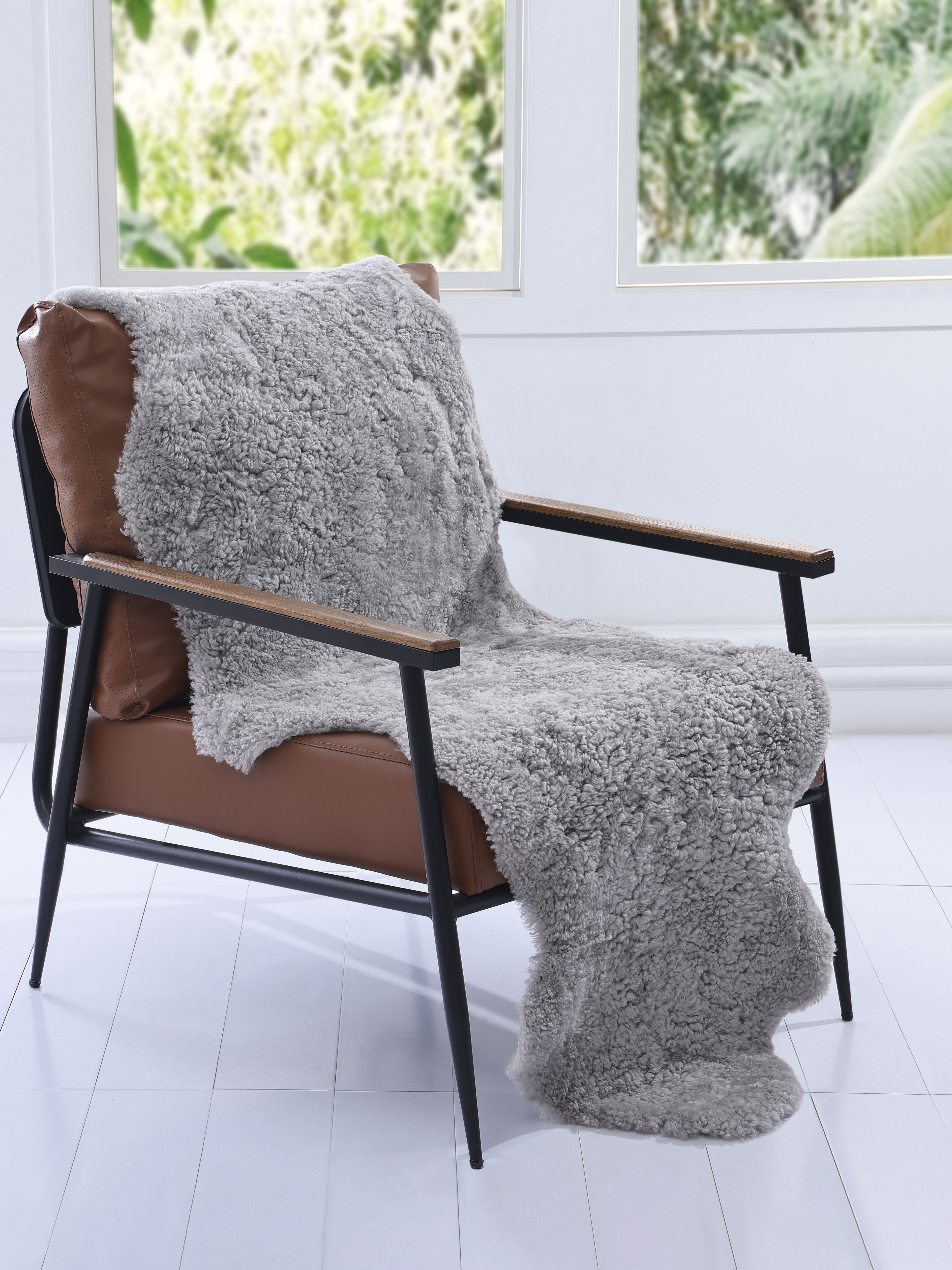 NZ Short Wool Sheepskin Rug Pebble