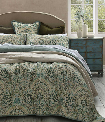 Andora Bedspread Set