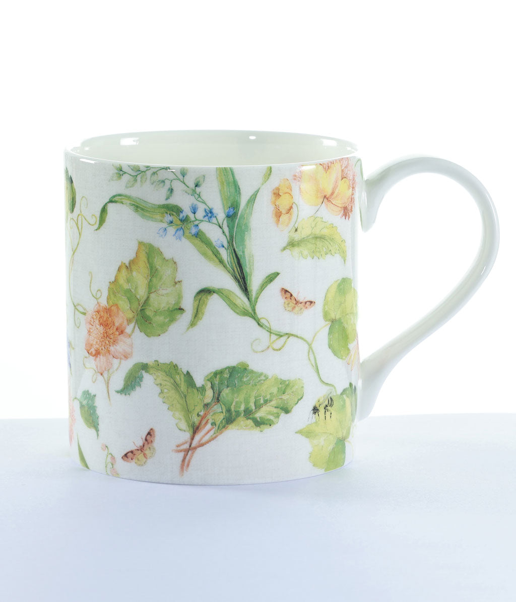 Essie Mug