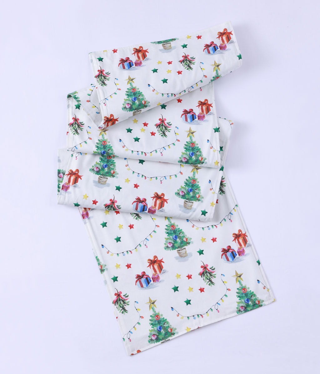 Feliz Navidad Table Runner