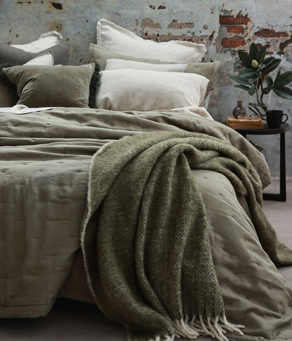 Laundered Linen Bedspread Set Olive