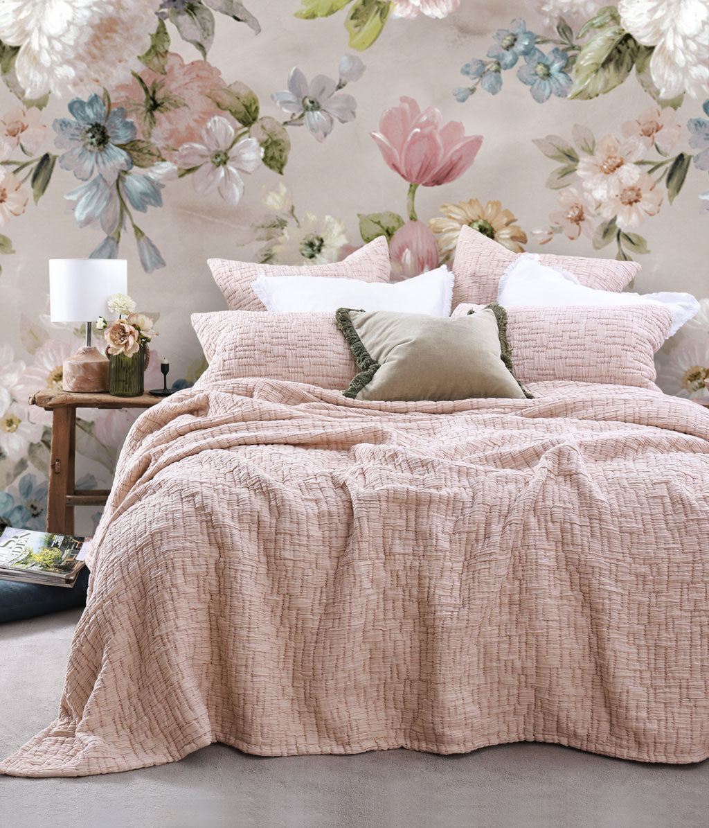 Livie Bedspread Set Cameo