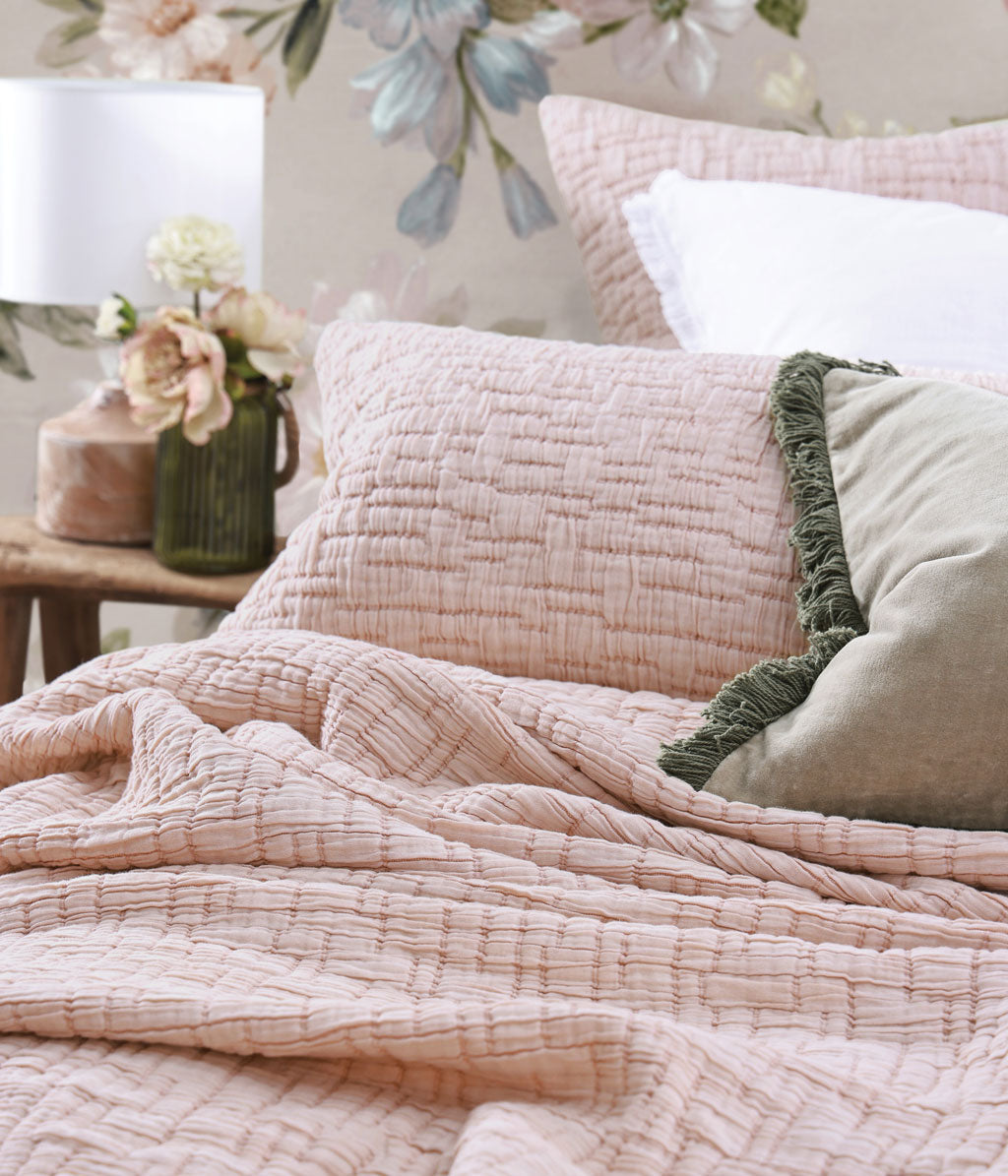 Livie Bedspread Set Cameo