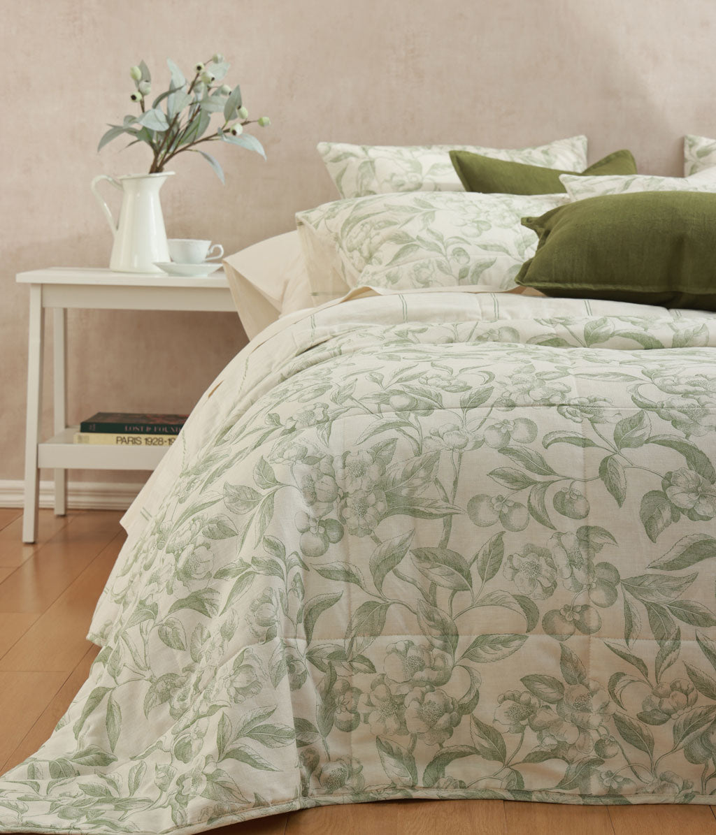 Verdun Bedspread Set