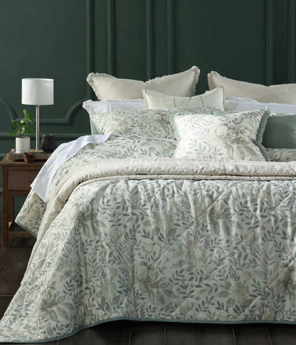 Whisper Bedspread Set