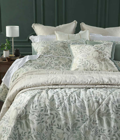 Whisper Bedspread Set