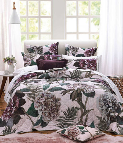 Heidi Bedspread Set