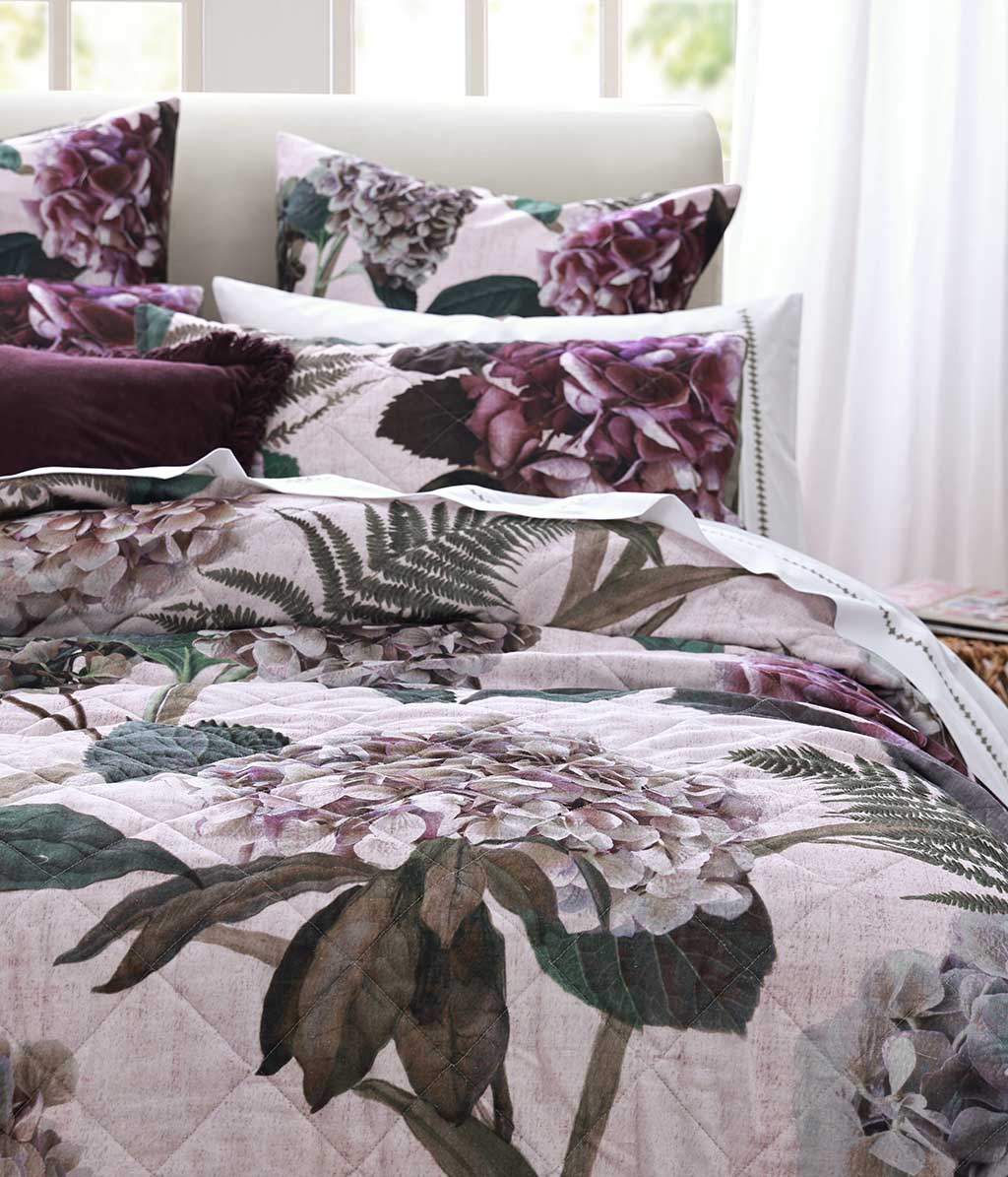 Heidi Bedspread Set