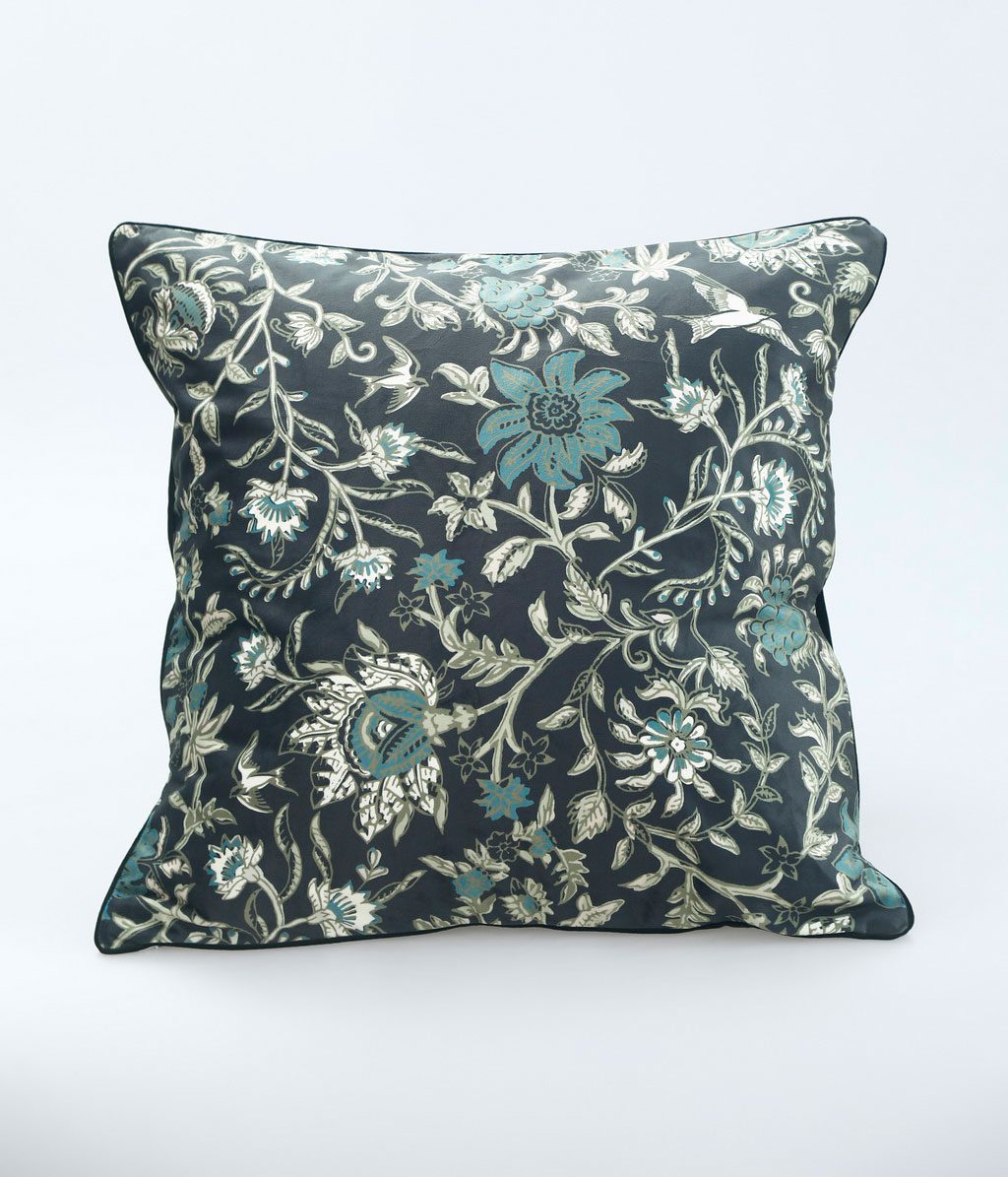 Ivy Cushion Ebony