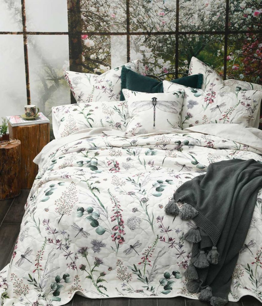 Lula Bedspread Set