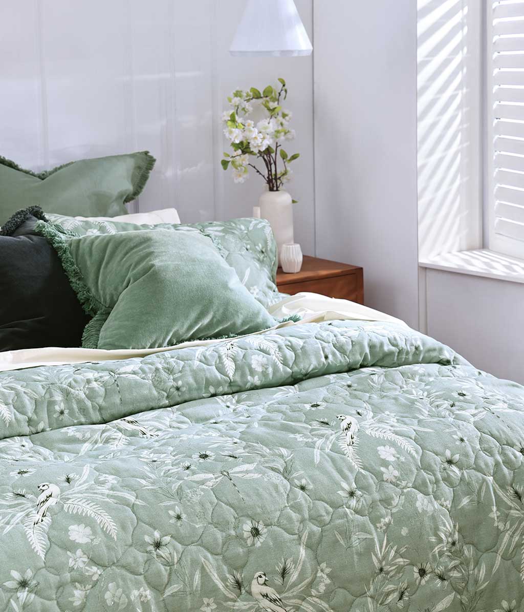 Tuileries River Bedspread Set